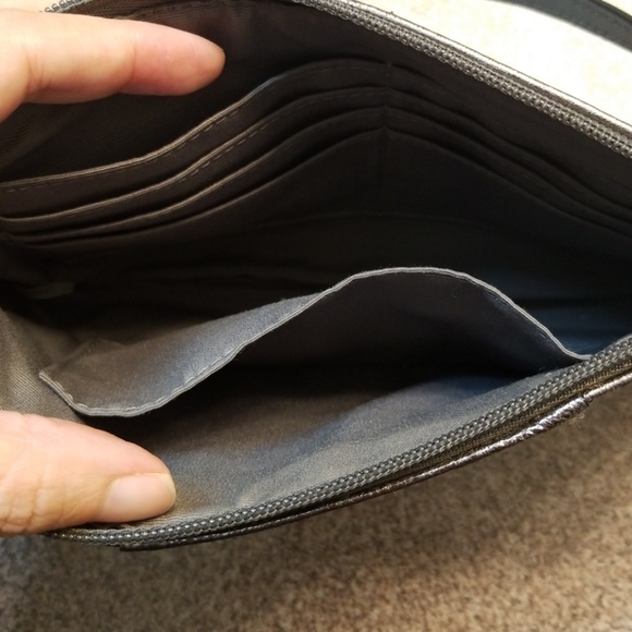 Coach Clutch w/Zippered Closure - Picture 2 of 3